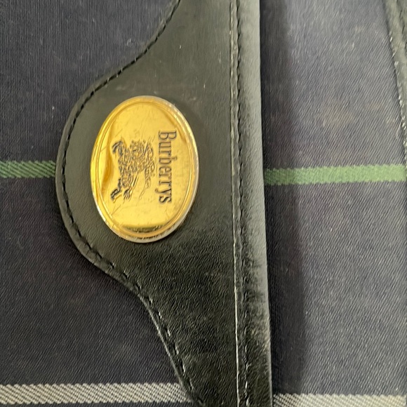 Authentic Burberry Check Crossbody/Shoulder Bag. - Picture 15 of 17